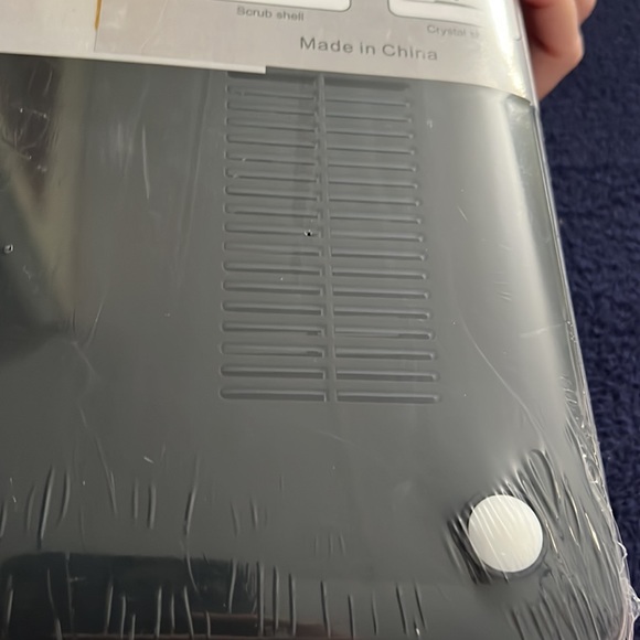 NWT hard shell cover for Mac Book 15” A1707/A1990 lap top - Picture 7 of 8